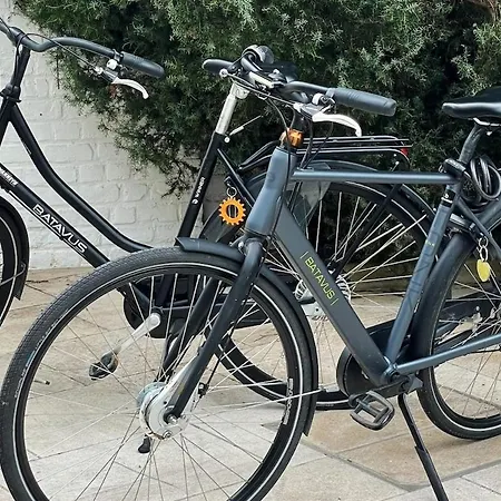 Luxurious With Private Parking Дом отдыха Брюгге